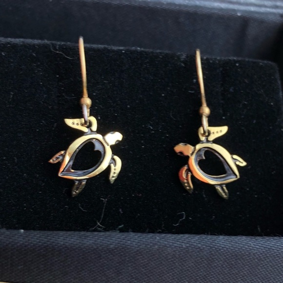 Hawaiian Nature Collection Jewelry - Sea Turtle Earrings by Leighton Lam Designs